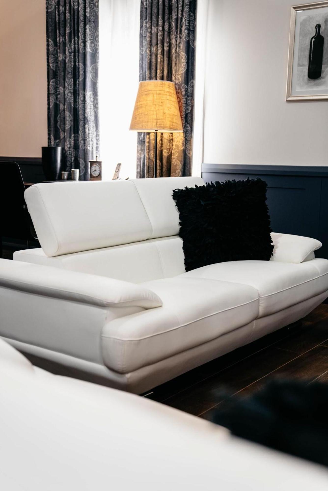 Aparthotel De Russie Boutique 4*